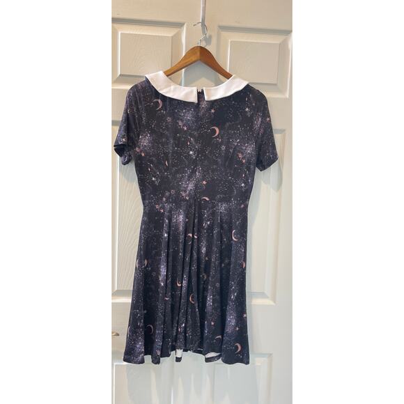 Unique Vintage Cosmic Stars and Moon Dress Peter Pan Collar 60s Mod Dress # - Picture 2 of 2